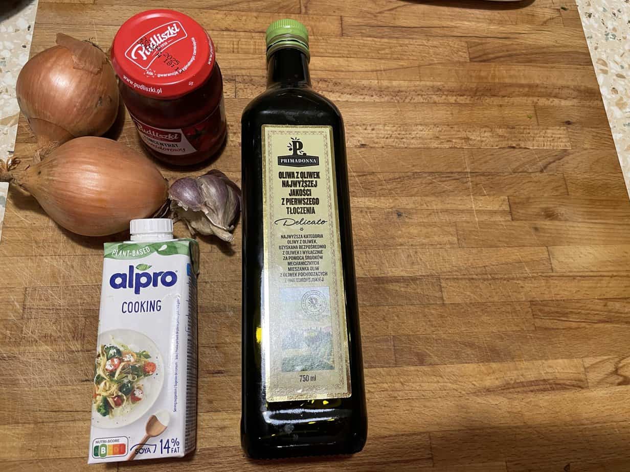 The ingredients for Polish lentil soup